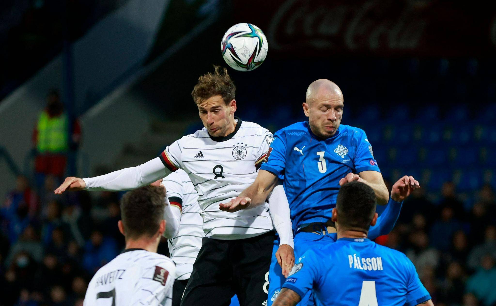 卢森堡队欧预赛逆袭，大胜黑山