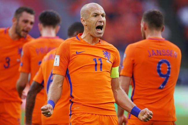 乌拉圭血洗曼联，罗本一己之力扛起全队