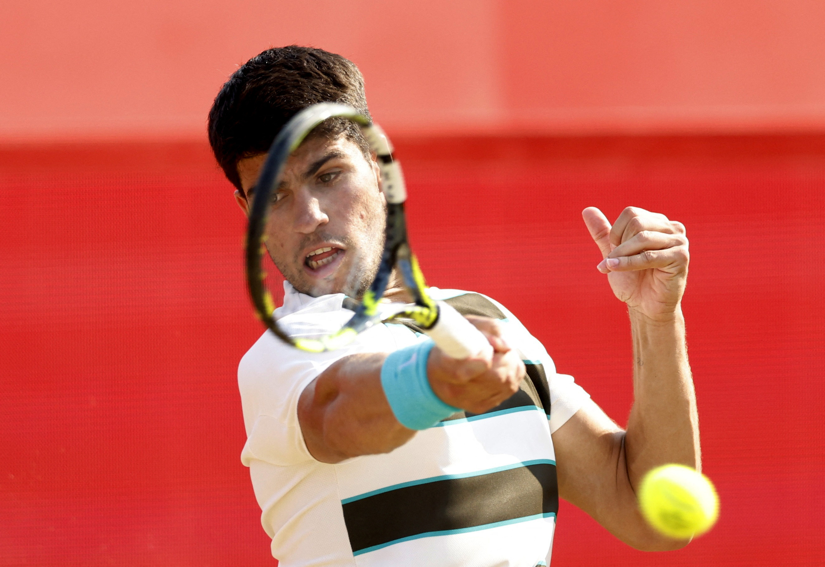 美国网球队翻盘英国网球队，阿尔卡拉斯爆发神勇的简单介绍