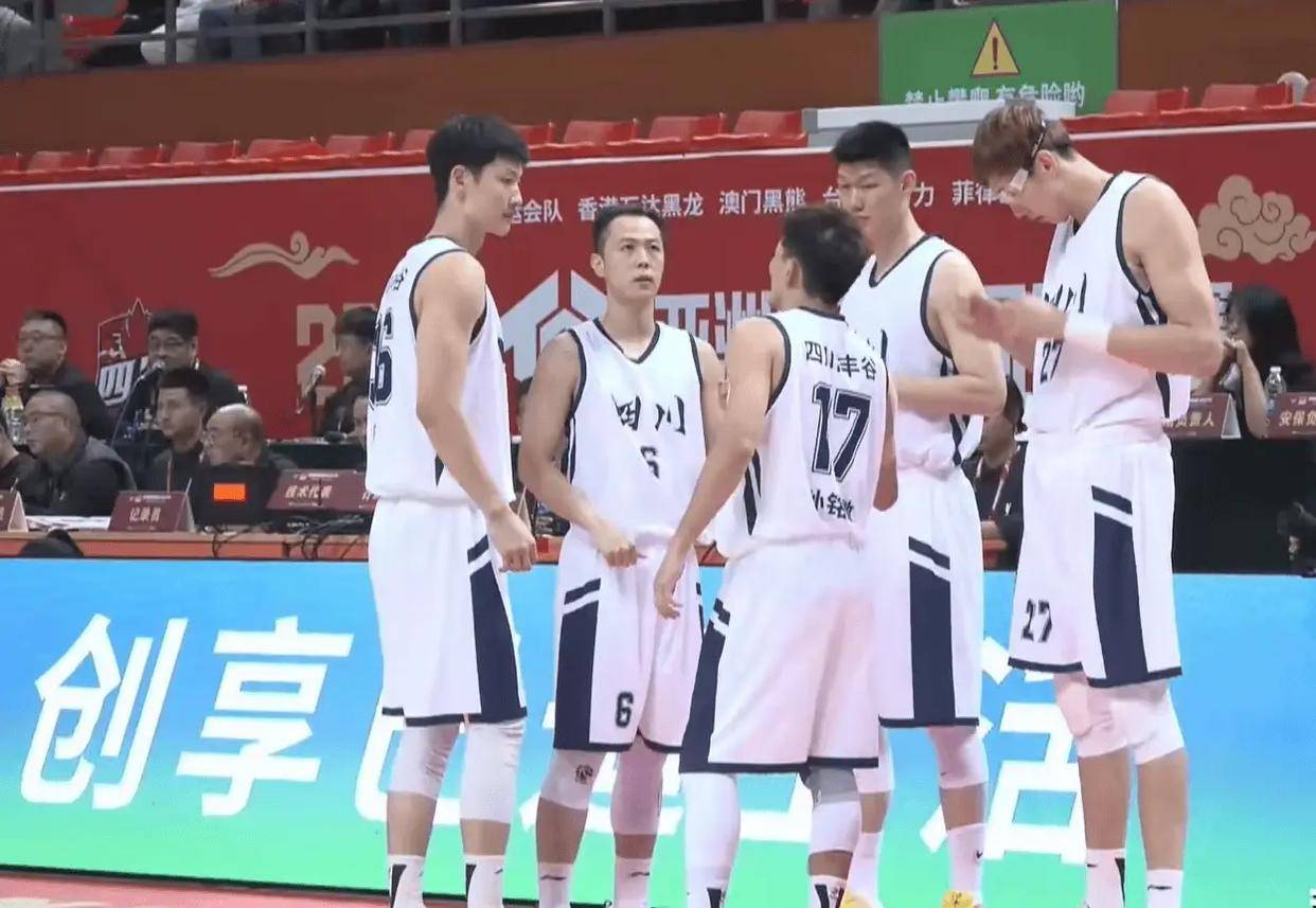 包含四川队险胜江苏队，周琦关键制胜的词条