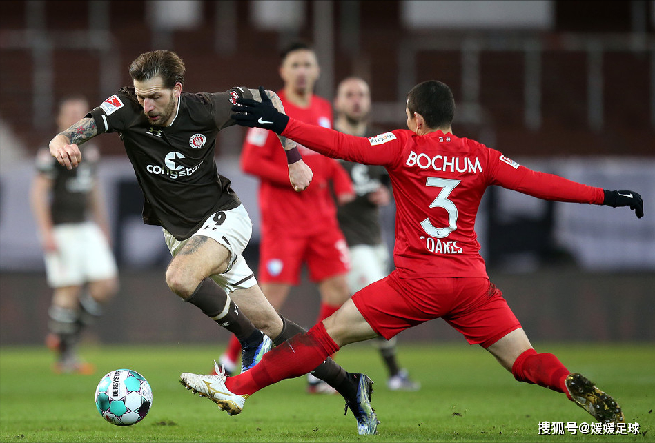 包含柏林赫塔主场击败对手，继续保持不败的词条