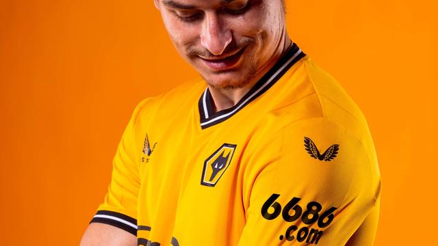 伍尔弗汉普顿联战平,暂时保持领跑地位 伍尔弗汉普顿联战平,暂时保持领跑地位