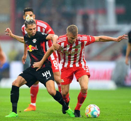 德甲球队集结，备战关键战役