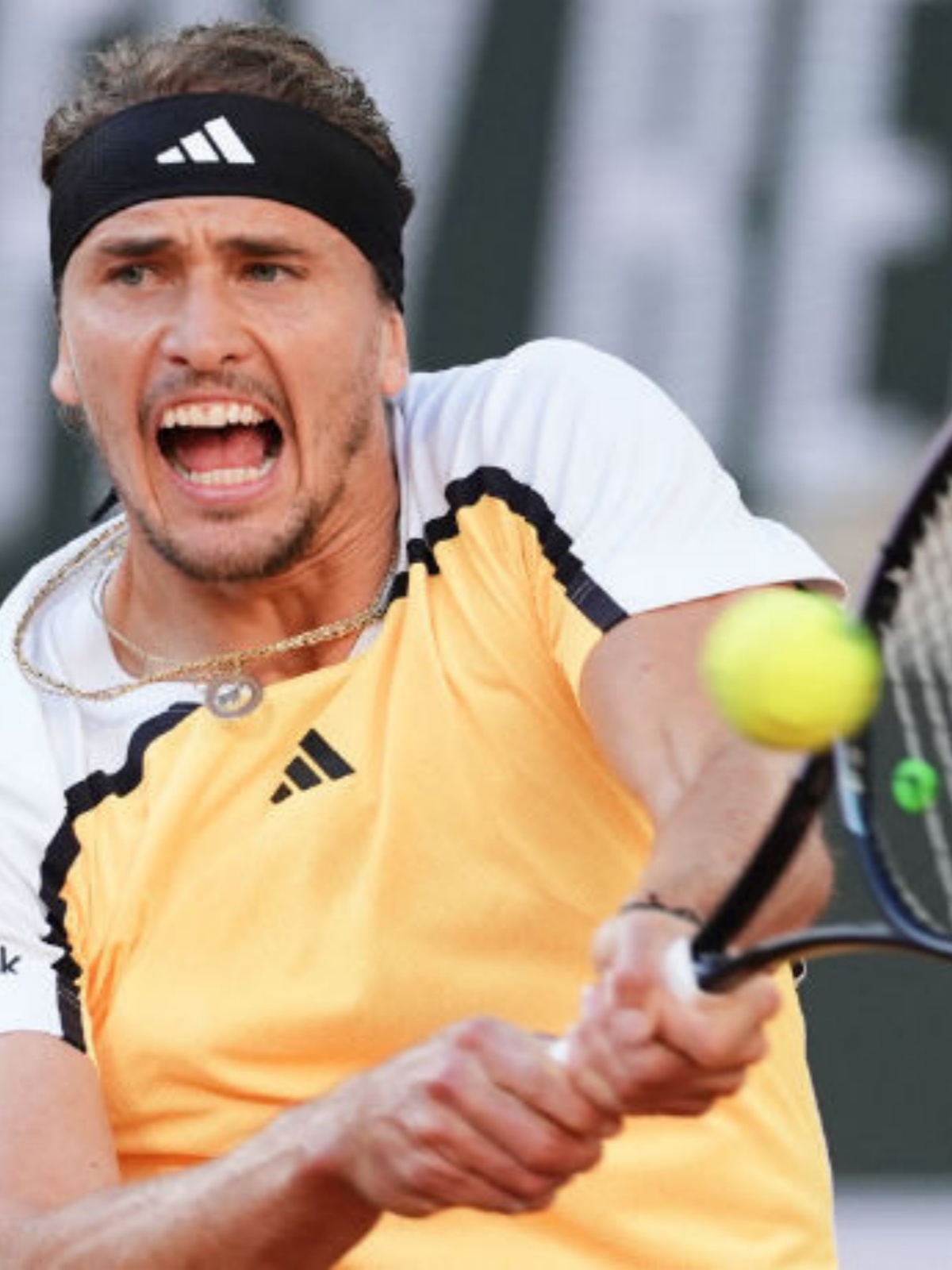 关于英国网球队翻盘德国网球队，兹维列夫打破历史纪录的信息