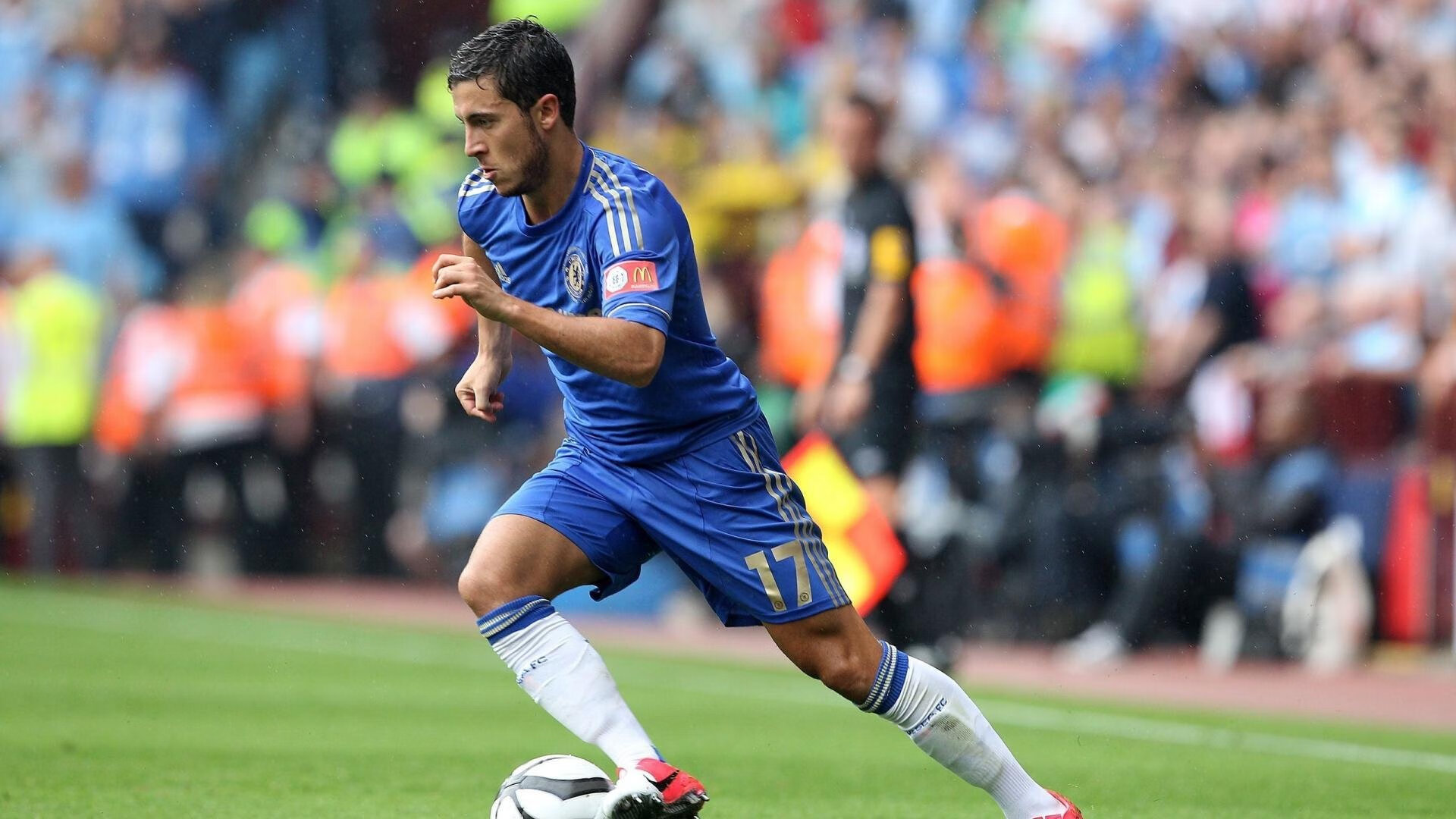 赛道上的最后心跳,萨内关键战不手软,F1年度争冠之夜定乾坤